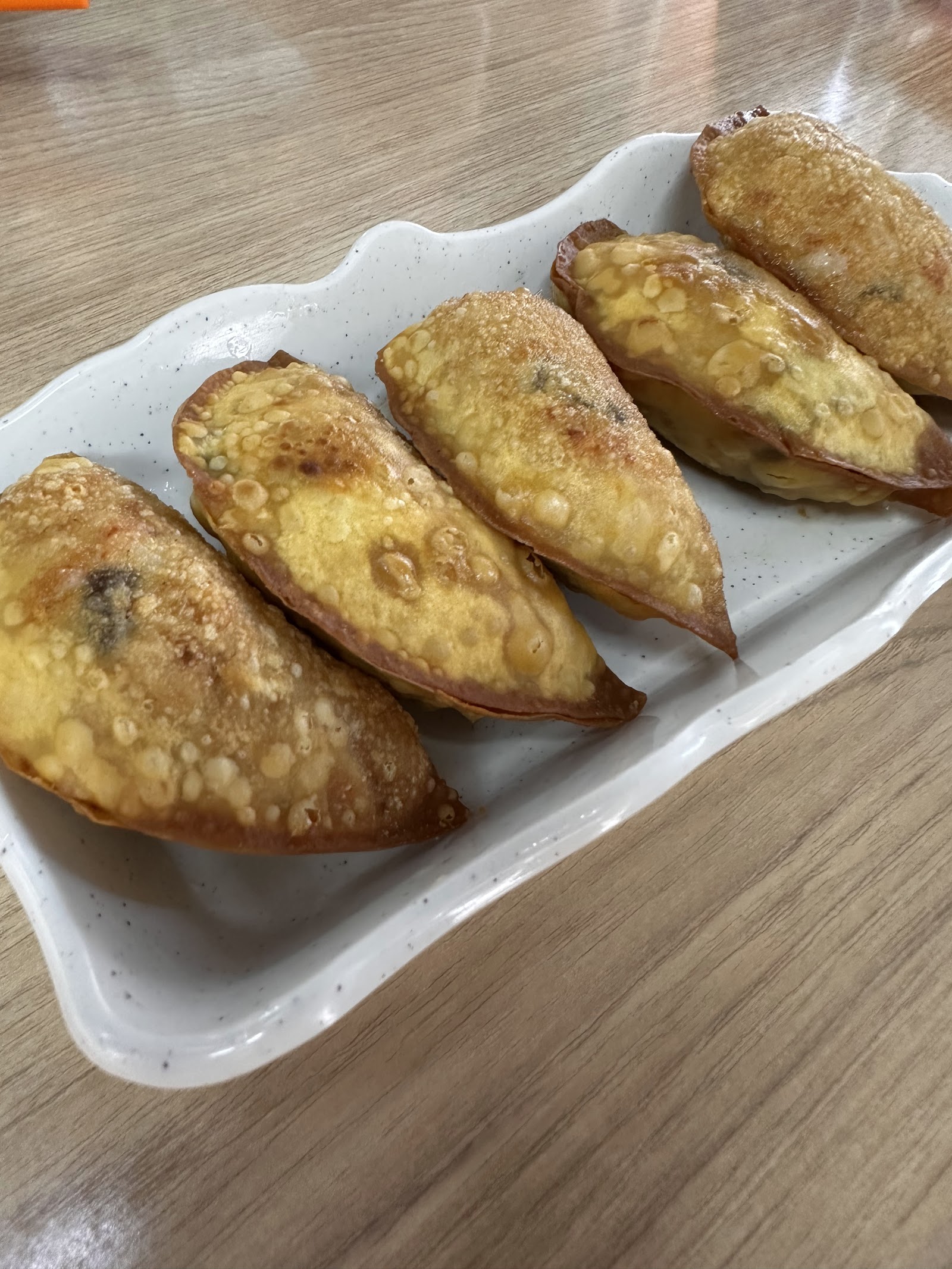 炸水饺 FRIED DUMPLINGS